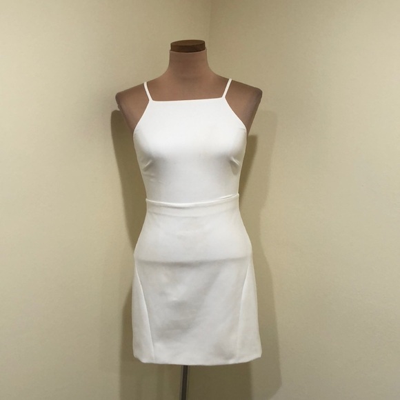 Elizabeth and James Dress Size 2 White Open Cut Out Back Mini Sheath - Picture 2 of 8